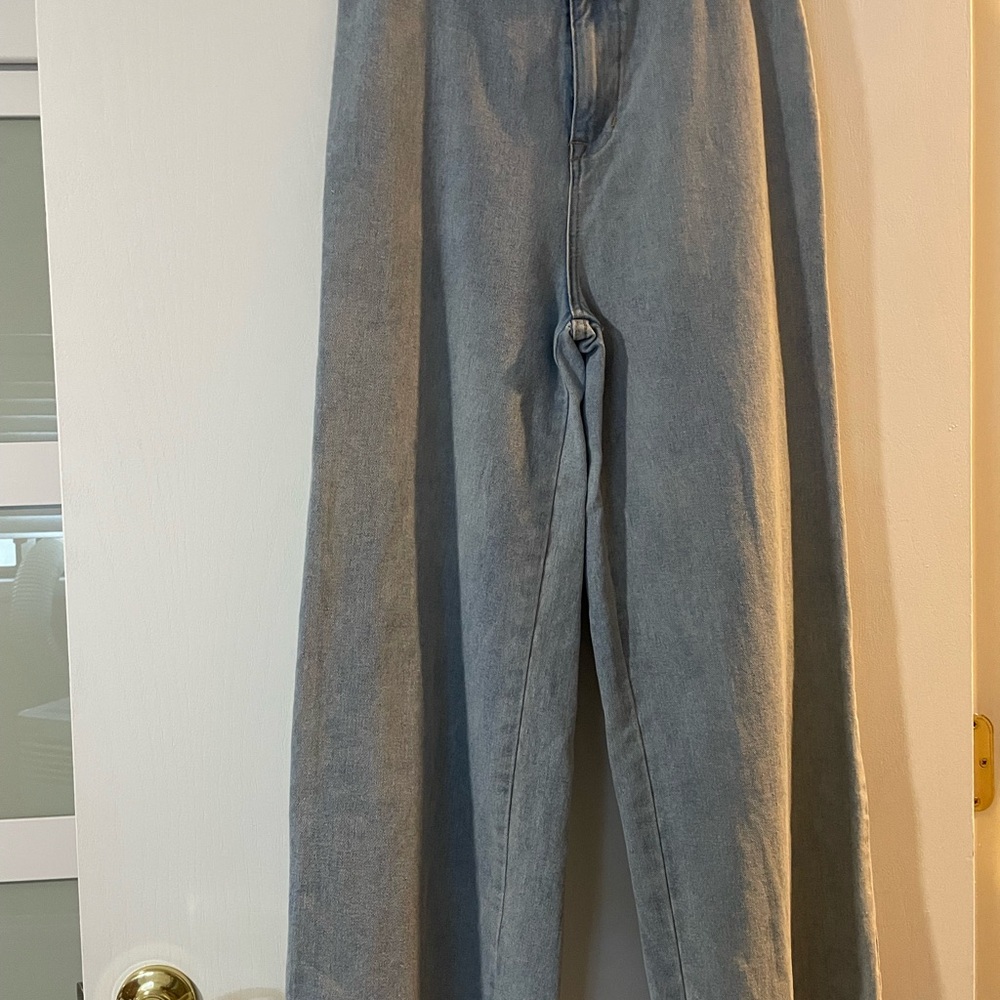 BDG Denim Wide, Crop Leg Jeans in Light Blue